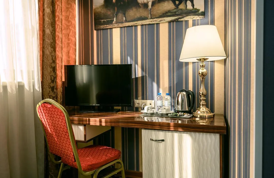 Royal Plaza By Stellar Hotels, Yerevan-1