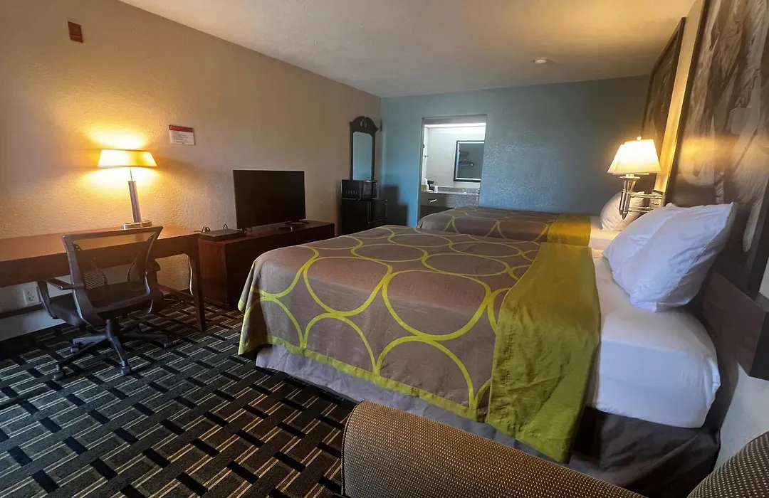 Super 8 By Wyndham Baytown I-10-1