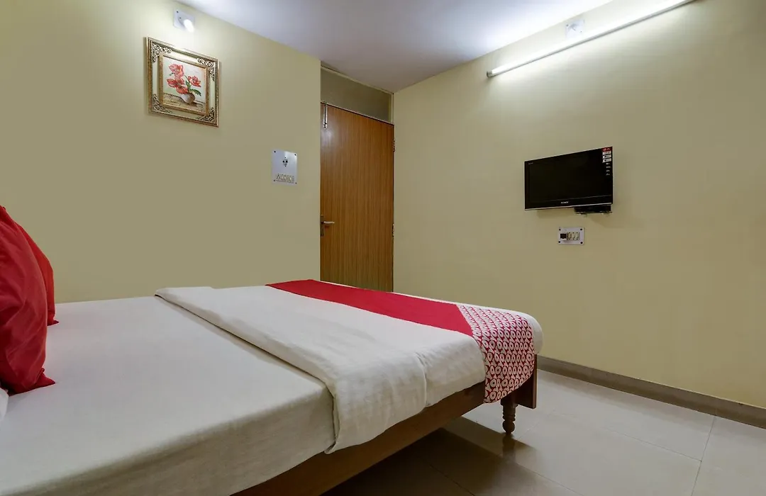 Oyo Hotel Satguru-1