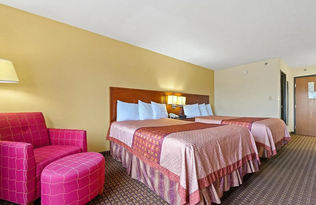 Geneva Motel-1