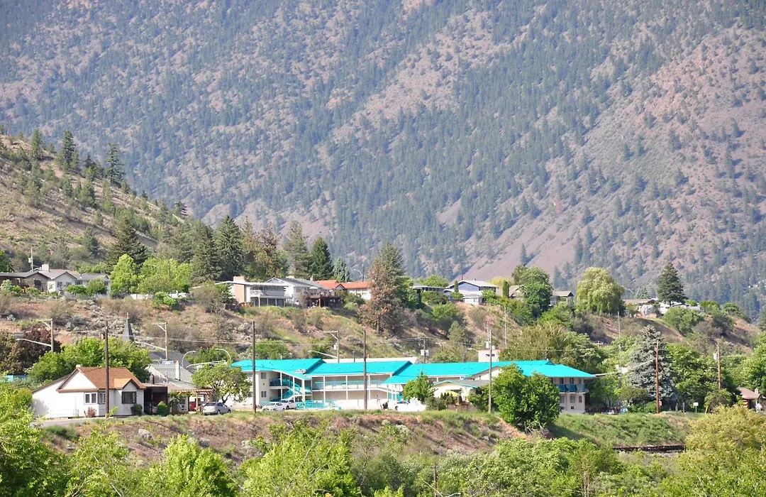 Canadas Best Value Inn Mile-0-Motel Lillooet-1