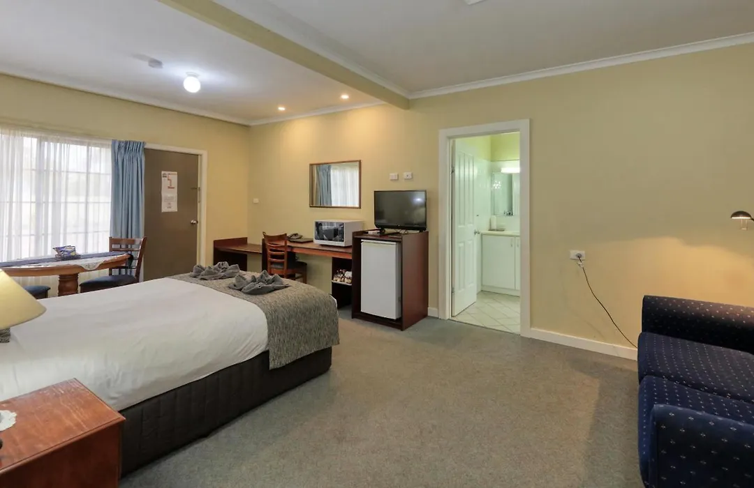 Oasis Motor Inn-1