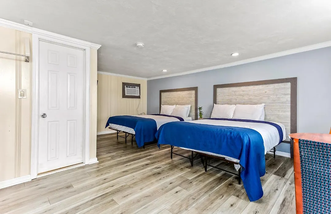 Tides Motel - Hampton Beach-1