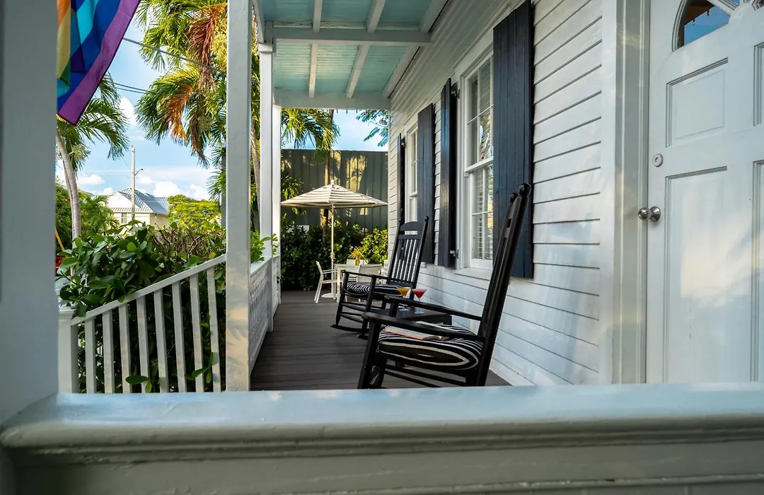 Alexander'S Guesthouse-Adult Exclusive-1
