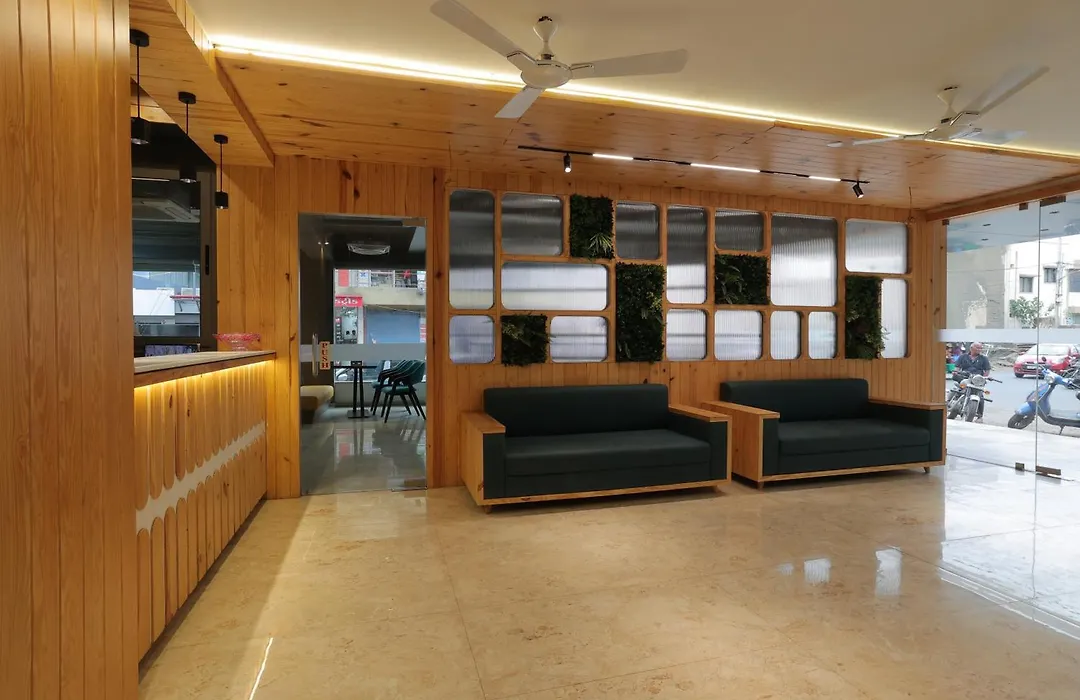 Hotel Shayan Inn-1