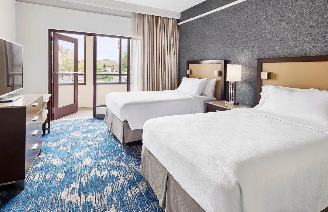 Embassy Suites By Hilton Alexandria Old Town-1