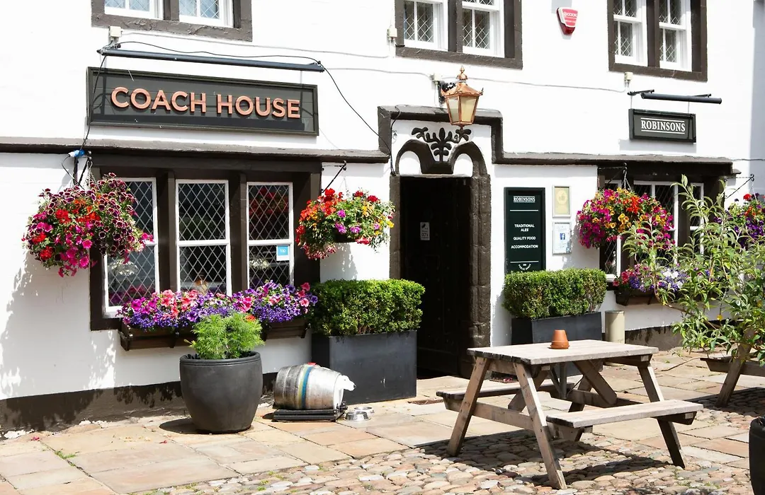 Coach House-1