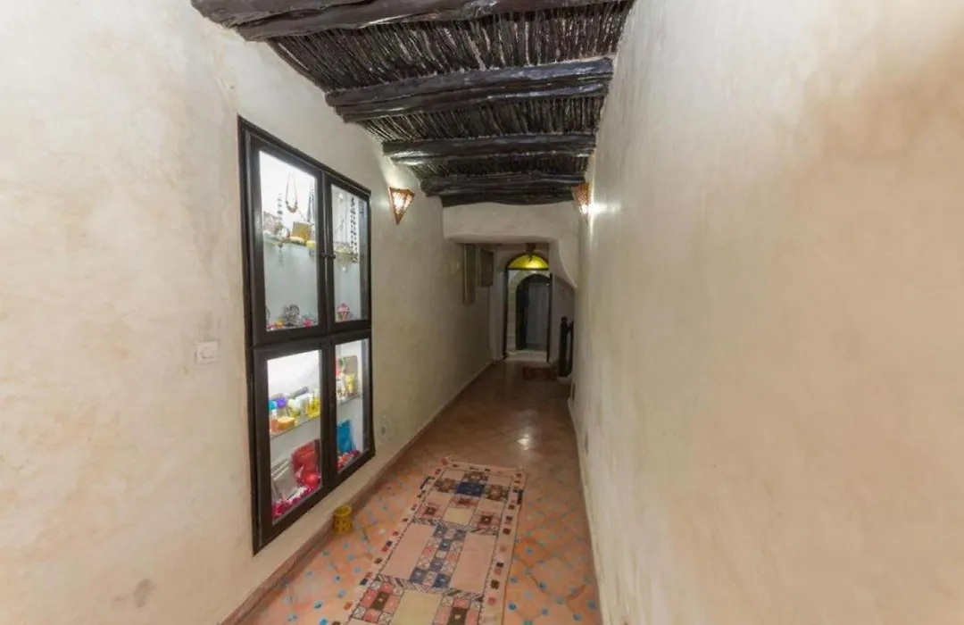 Riad Aylal-1
