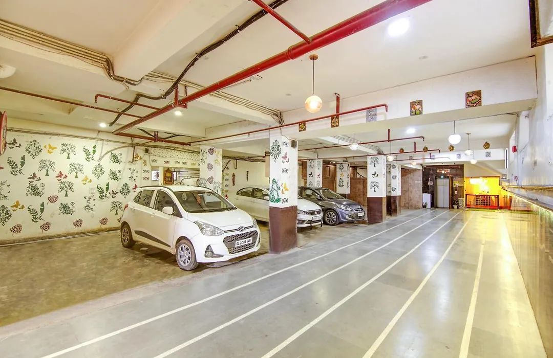 Gracious By Vishesh Hotels & Home Stay-1