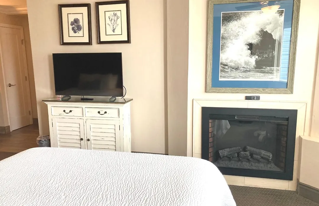 Sand Pebbles Inn-1