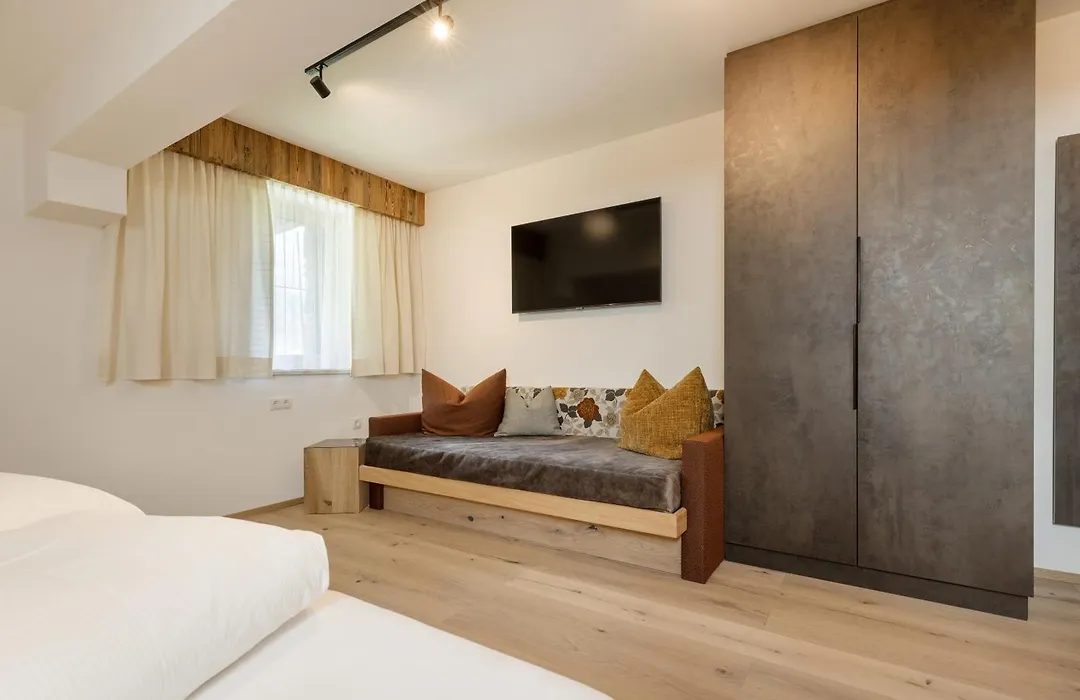 Hotel Garni Jagdhof-1