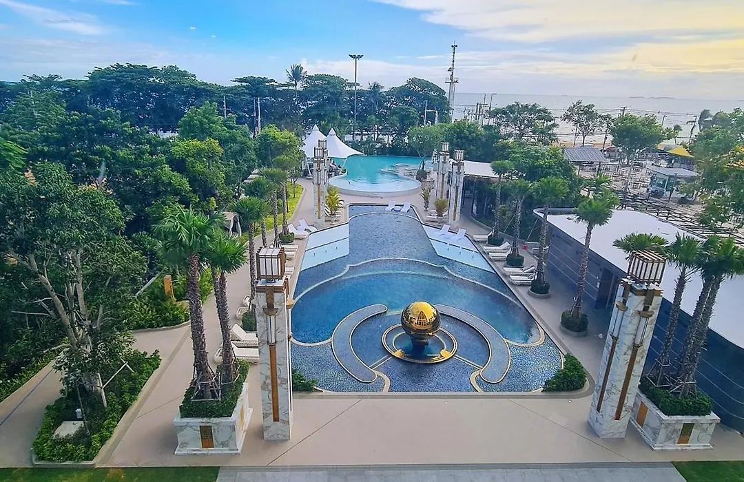 Pattaya Seaview Beachfront Skypool Copacabana Jomtien Condo-1