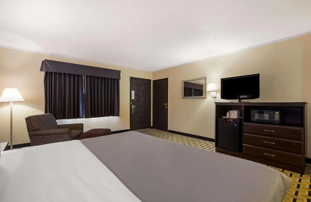 Quality Inn & Suites Millville-1