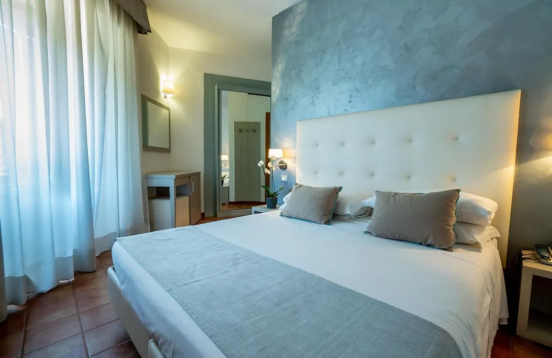 Hotel Gabriella-1