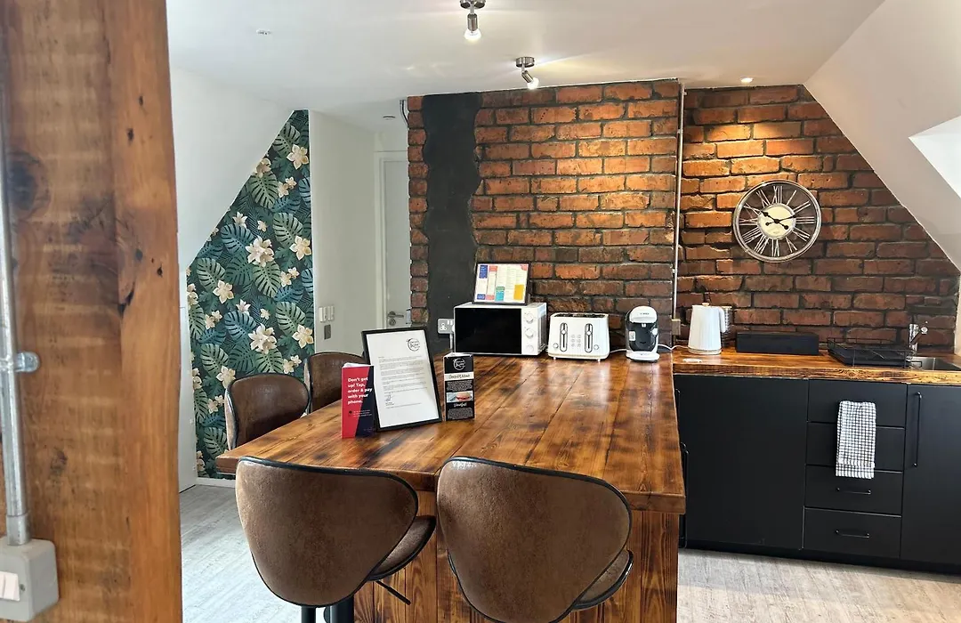 Cardiff Arms Bistro & Hotel-1
