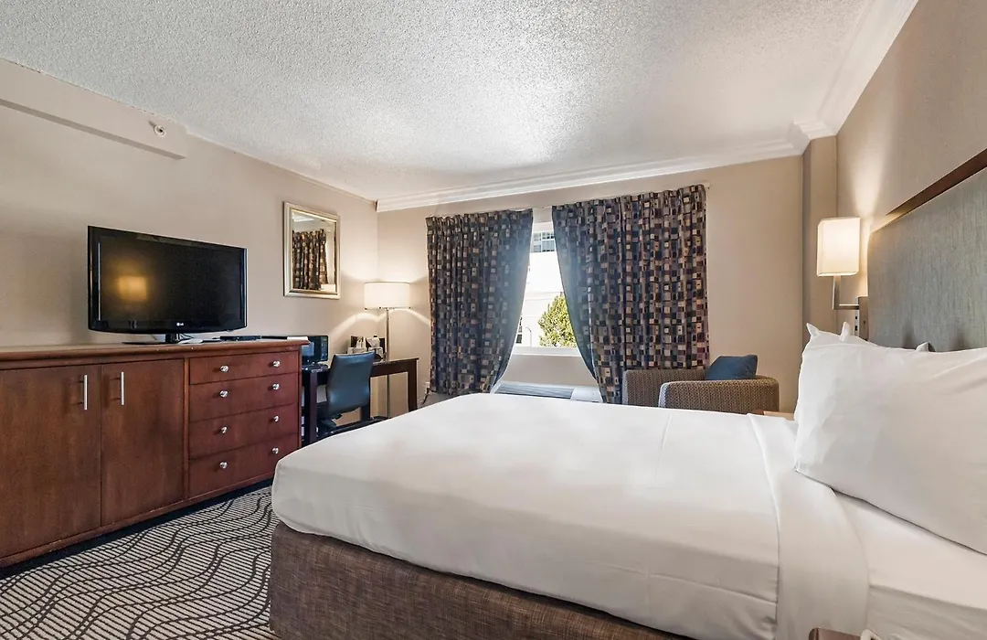 Jack London Inn-1