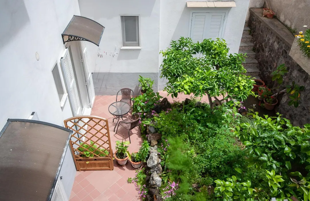 Hotel Villa Cecilia-1