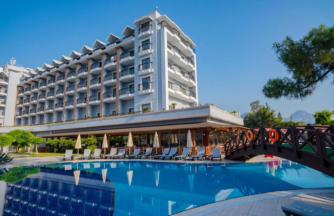 Fore Resort & Spa-1