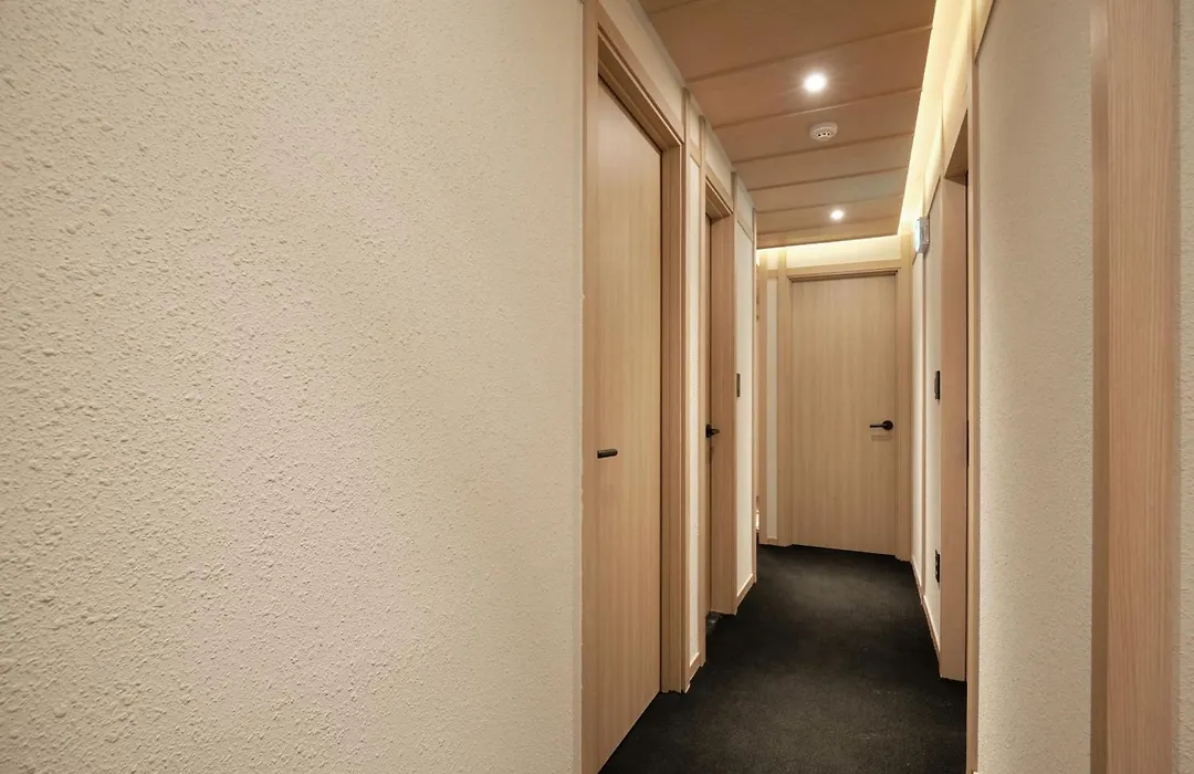 Uh Suite Central Seoul-1