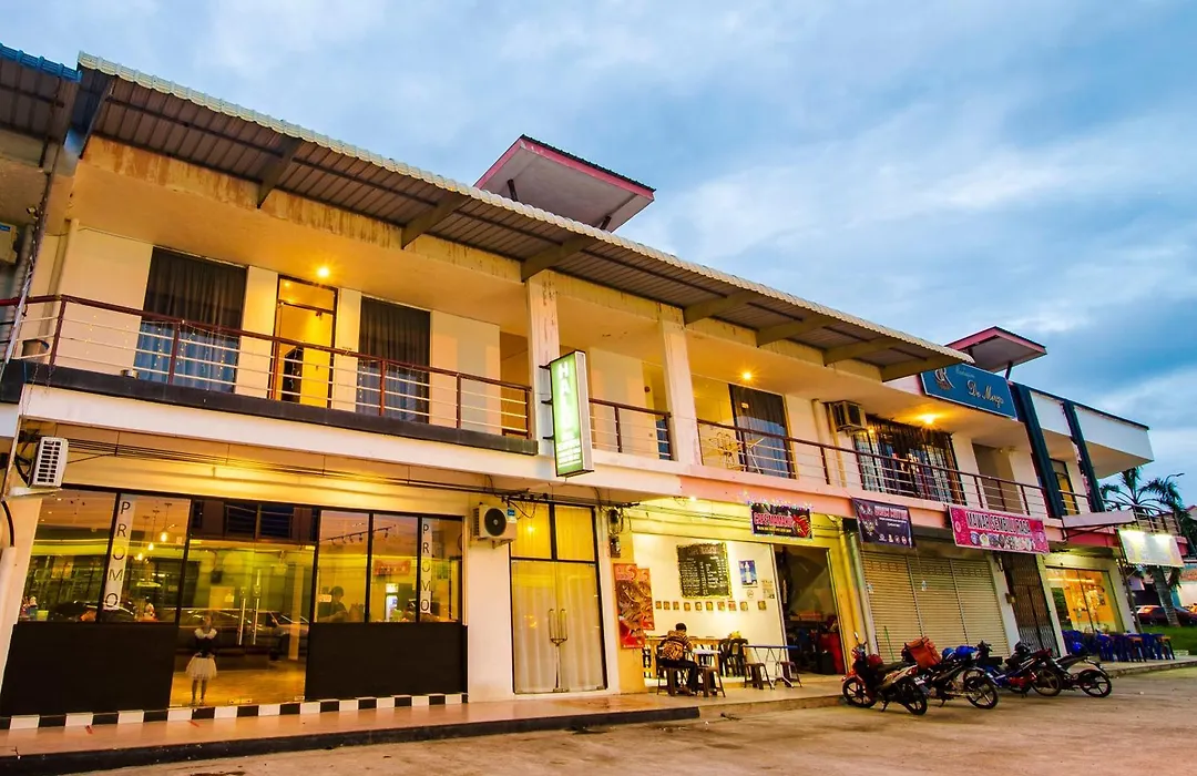 Halo Hotel-1