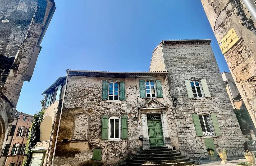 La Tour De Pezene-1