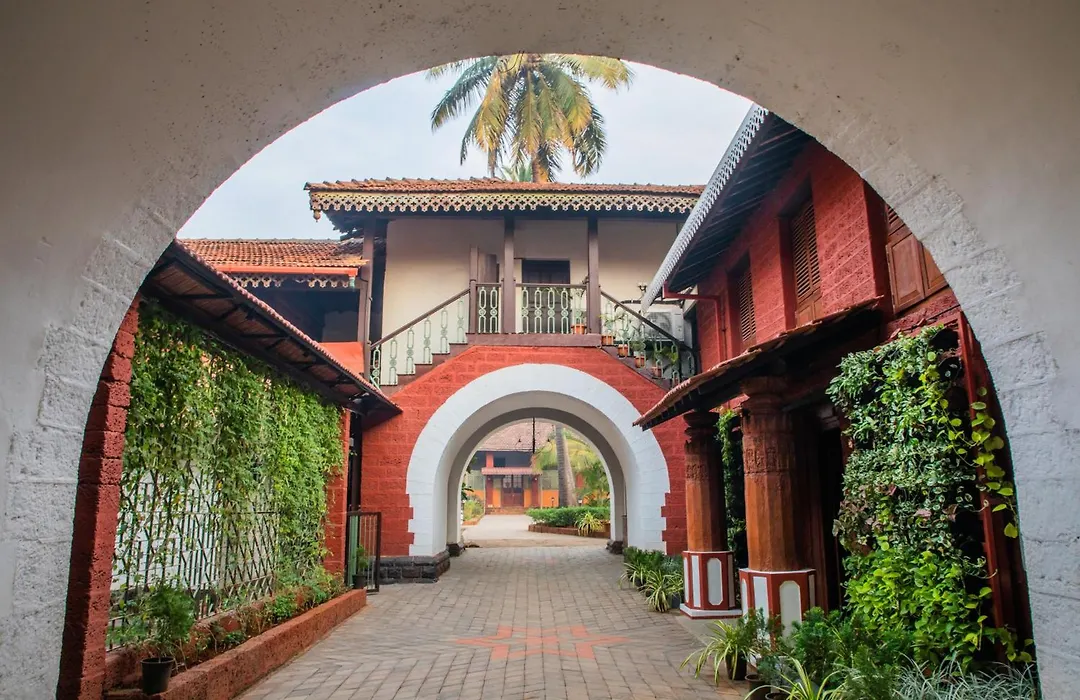 Sawantwadi Palace Boutique Art Hotel-1