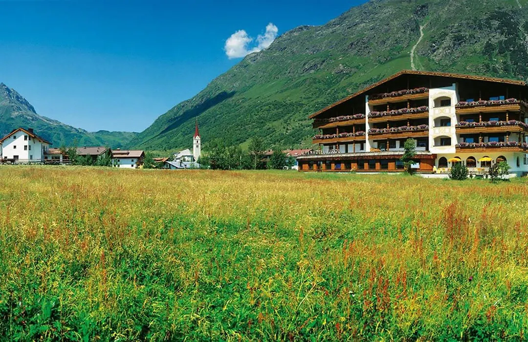 Alpenhotel Tirol-1