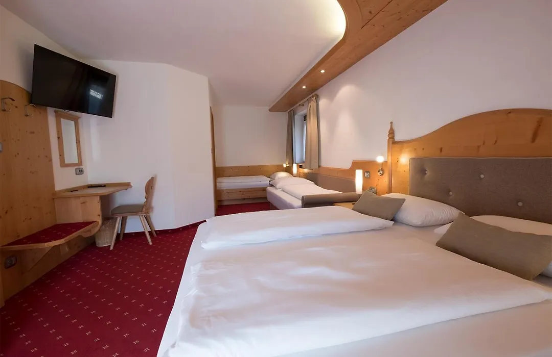 Garni Alba Bed & Breakfast-1