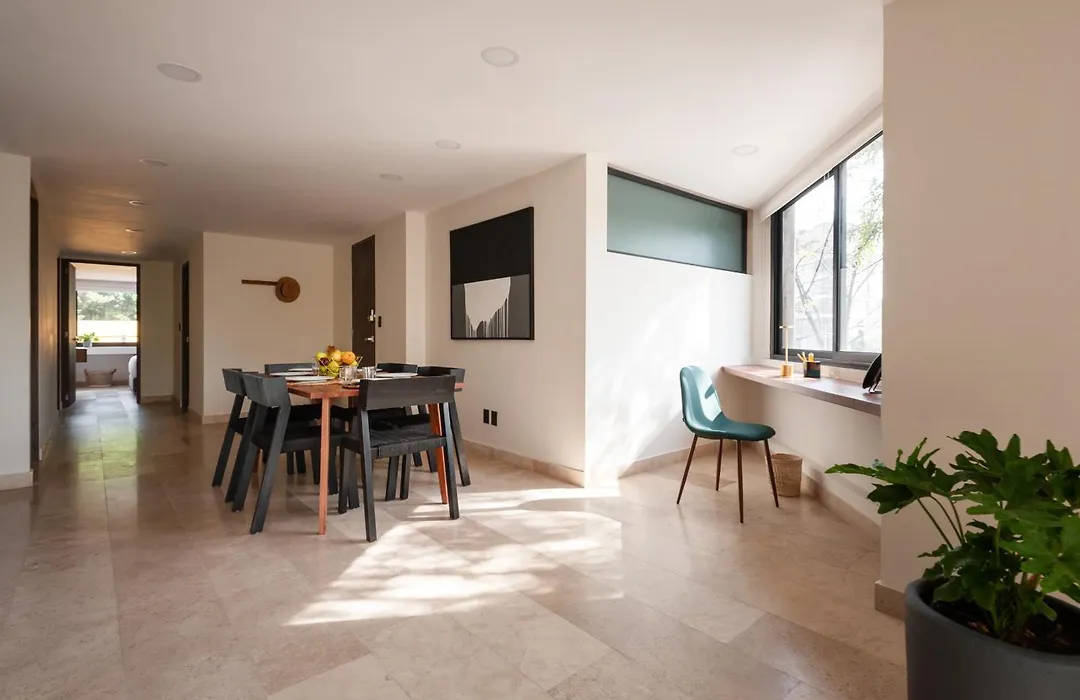 Radiant Apartment W/Blacony @ The Corner Condesa-1