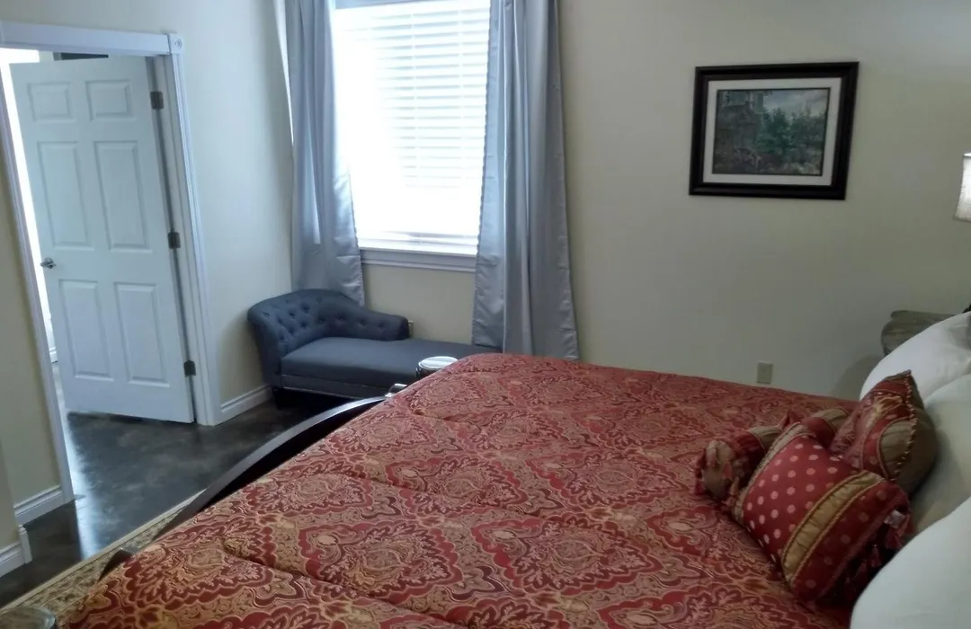 Swantown Inn-1