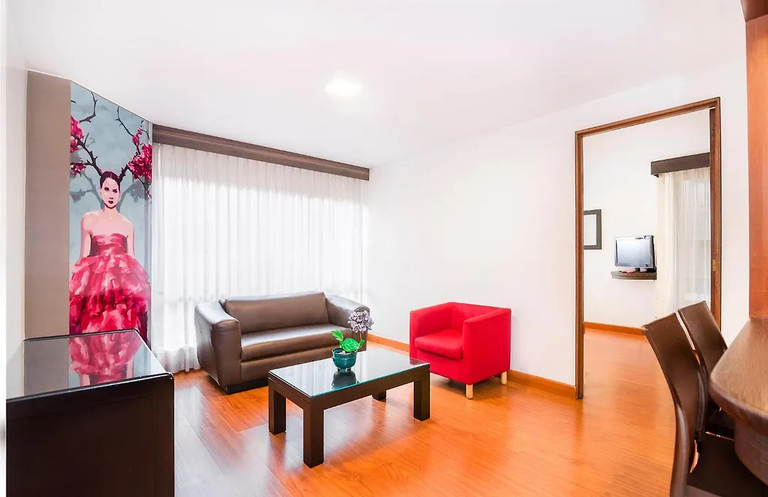 Lloyds Apartasuites Parque 93-1