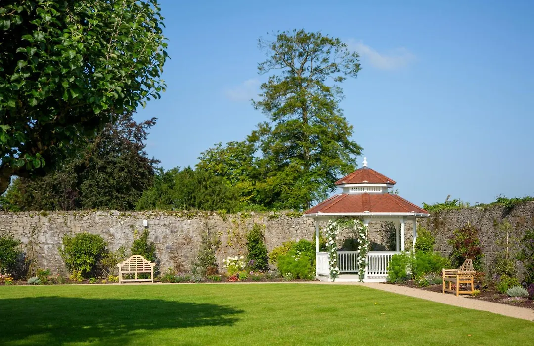 County Arms Birr-1