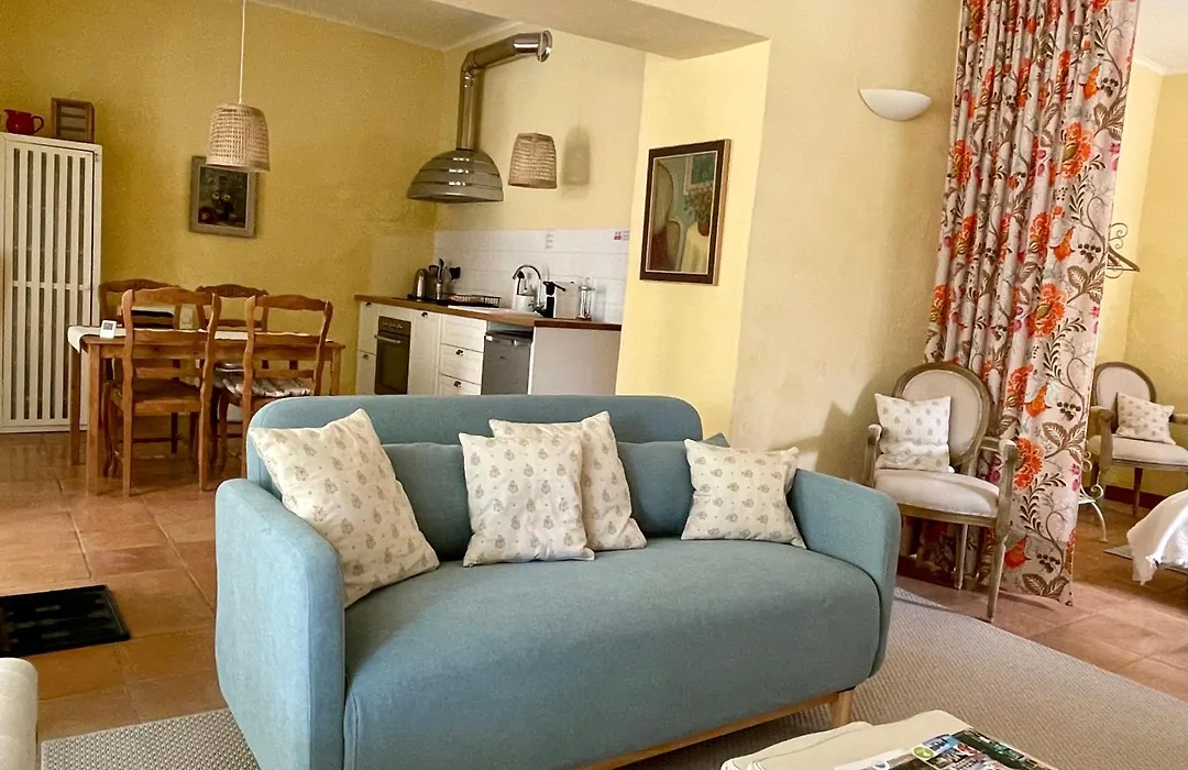 Villa Velleron - Guesthouse In A Picturesque Village-1