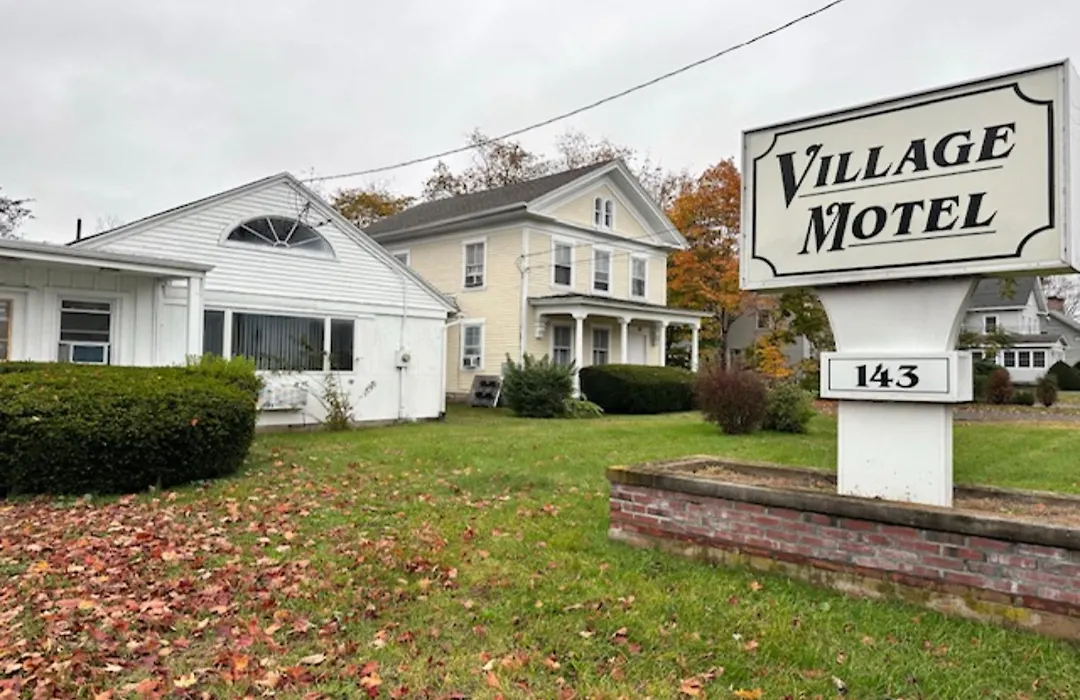 Village Motel By Oyo Clinton-1