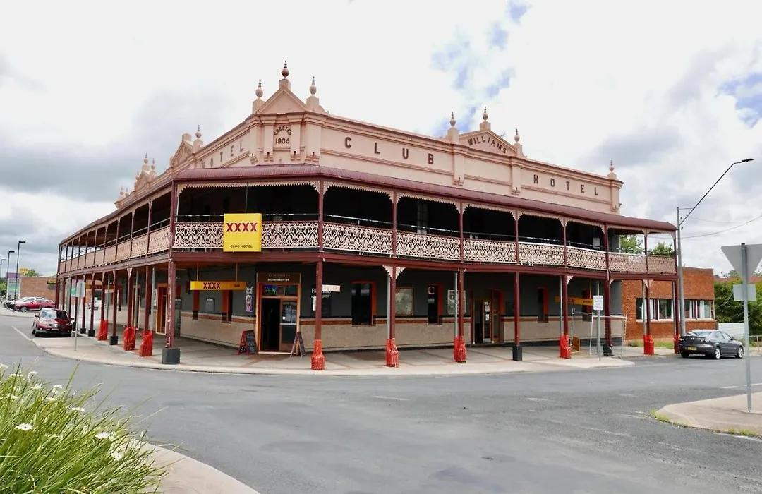 Club Hotel-1