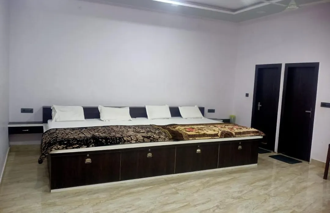 Hotel Rudra Inn , Near Railway And Bus Station , Shree Krishna Janambhoomi At 6 Min Distance , Free Parking-1