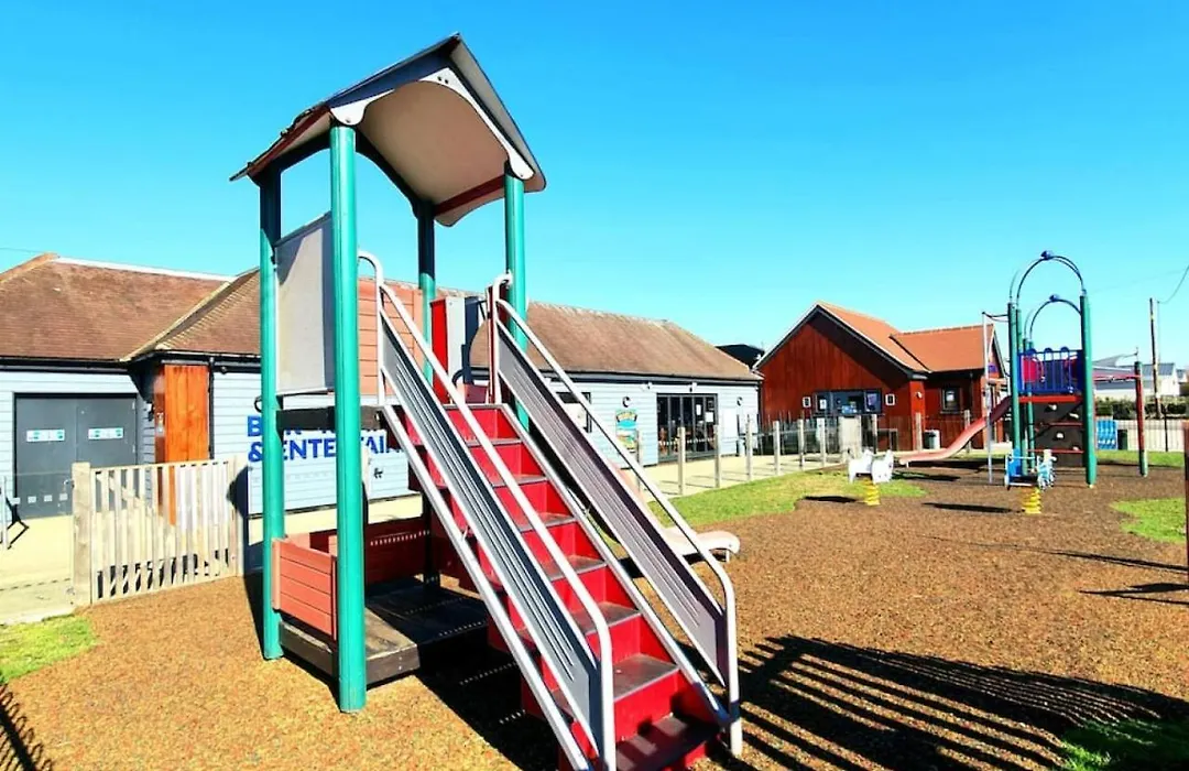 Nd30 - Marlie Farm Holiday Park, New Romney-1