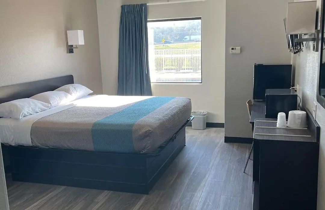 Motel 6-Caseyville, Il - Caseyville Il-1