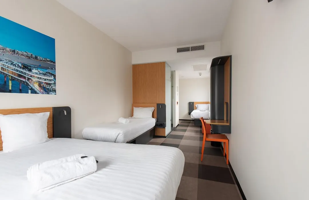 easyHotel The Hague Scheveningen Beach-1