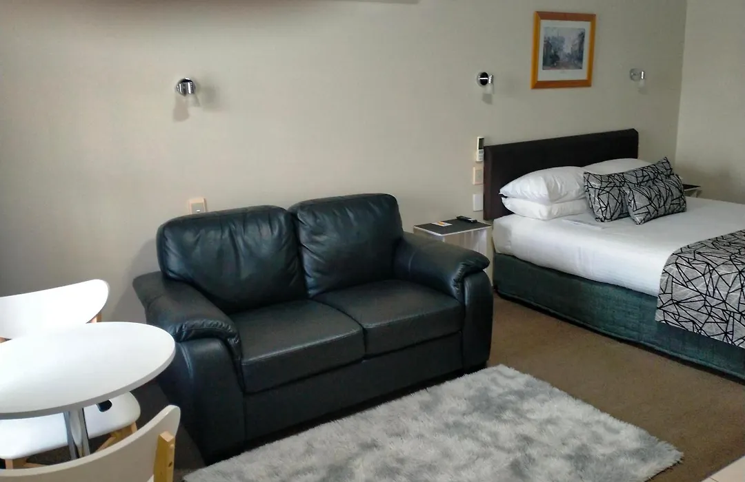 Sandstock Motor Inn Armidale-1
