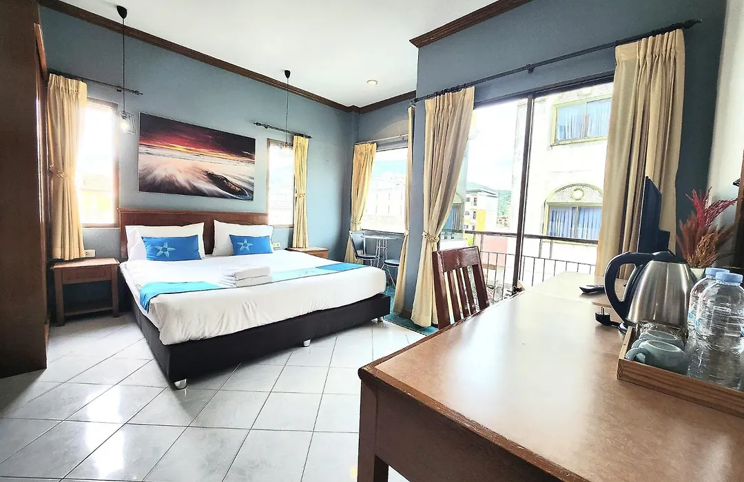 Sea Front Home Hotel - Patong Beach-1