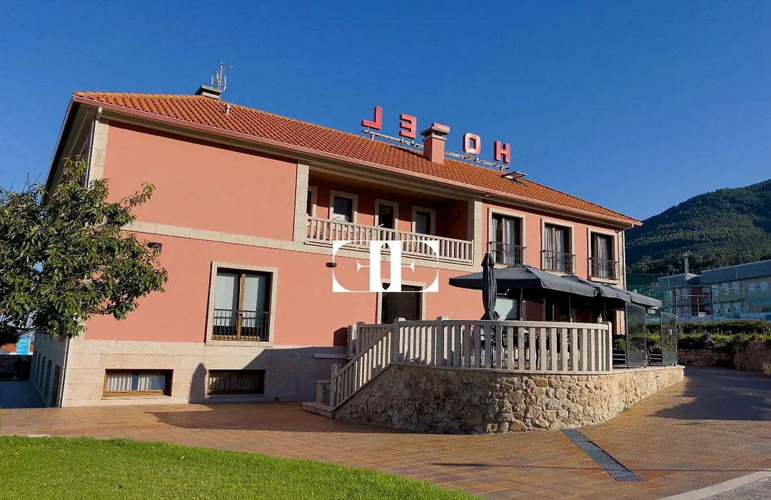 Hotel A Raina-1