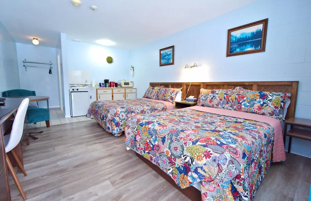 Jacques Cartier Motel-1