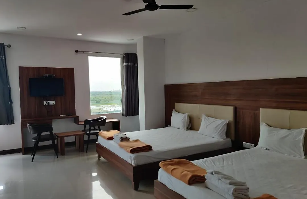 Vadpadraka Hotel And Resort-1