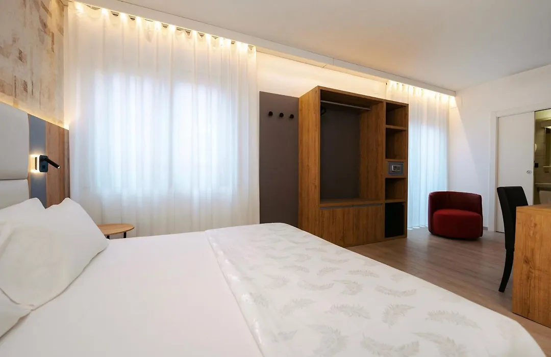 Hotel Everest-1