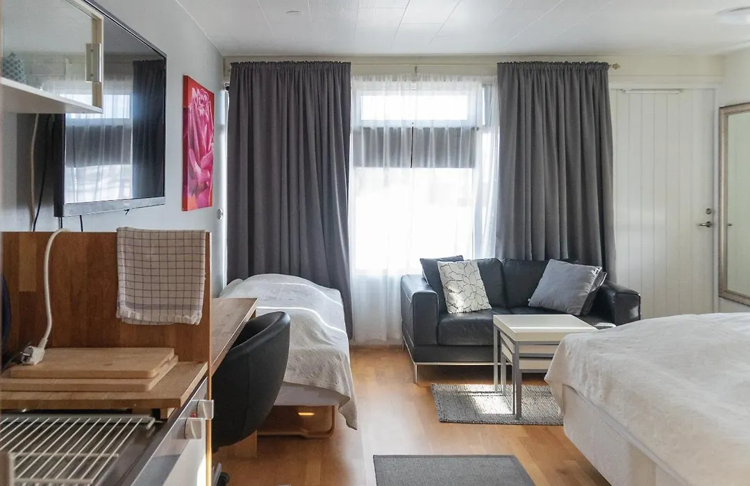 Hotel Dalvik-1