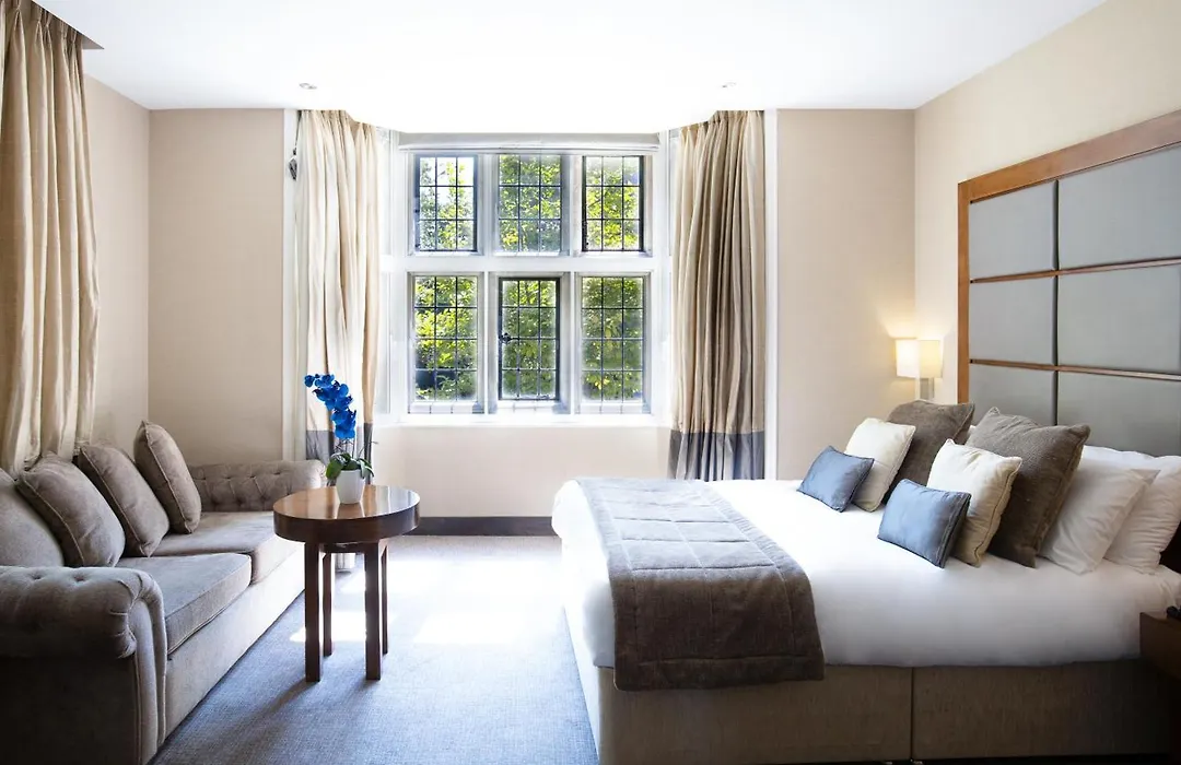 Rochester Hotel By Blue Orchid-1