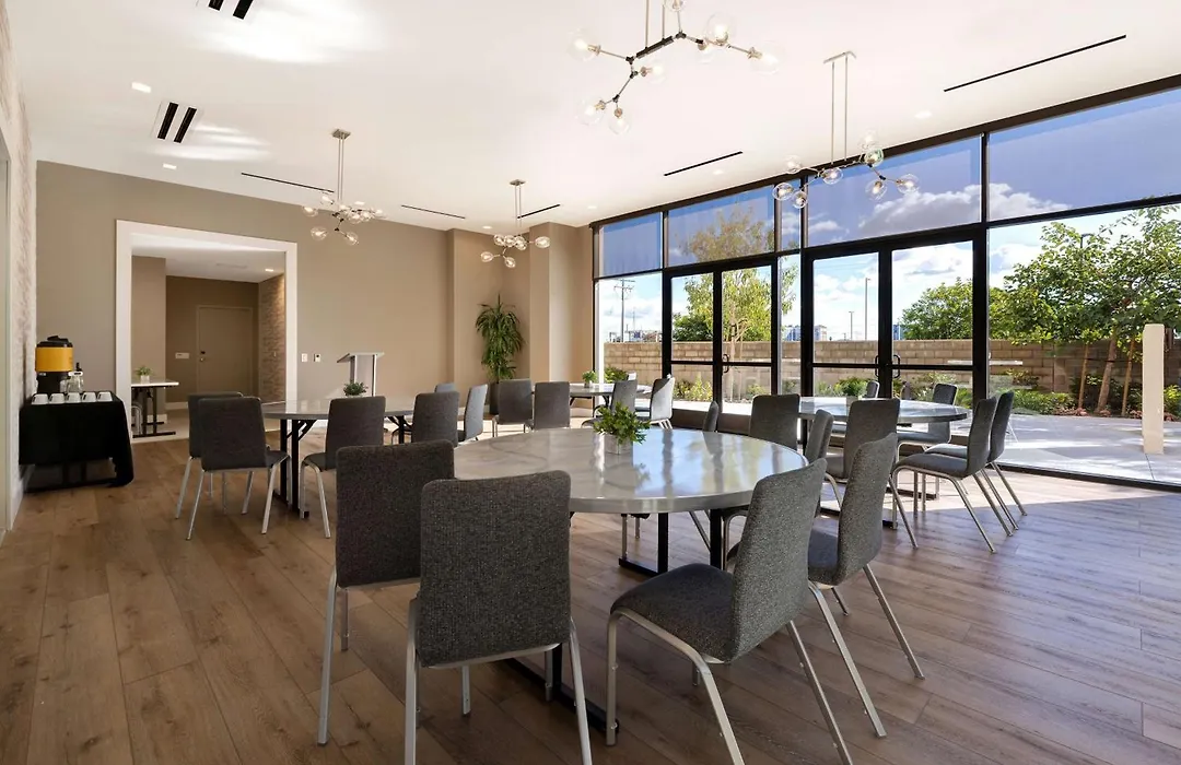 Home2 Suites By Hilton Anaheim Resort-1