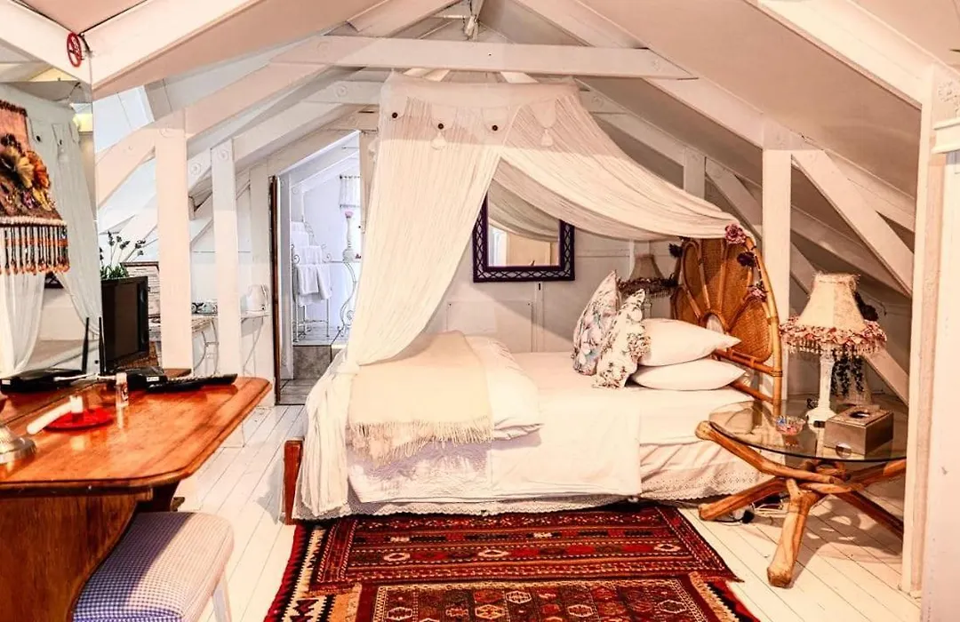 Annies Cottage-1