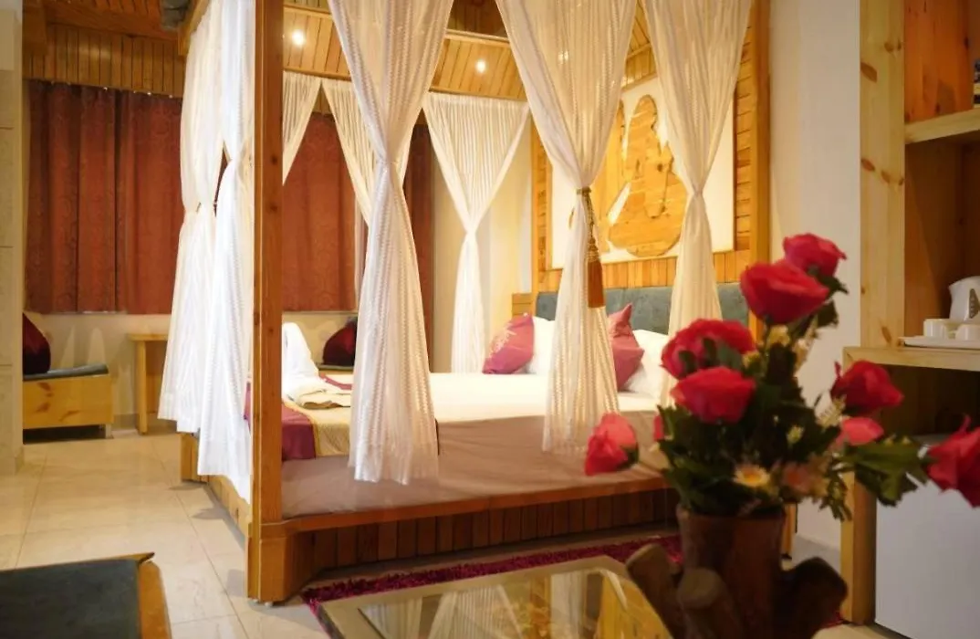 Hotel Gandhi'S Paradise-1